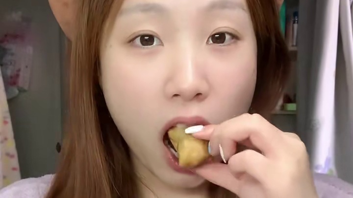 vlog｜女大学生在校一天需要花费多少#女大学生日常生活 #记录真实生活 #美食vlog #大学生干