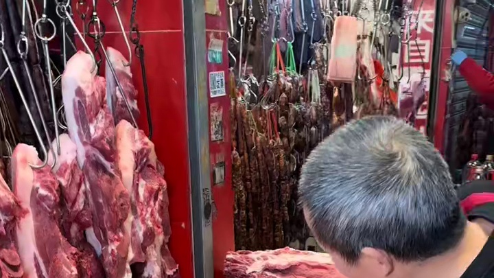 来成都，记住这个灌香肠的老头，三四十年，资格得很！ #省饭课代表 #川渝美食实在太下饭了 #下个月就