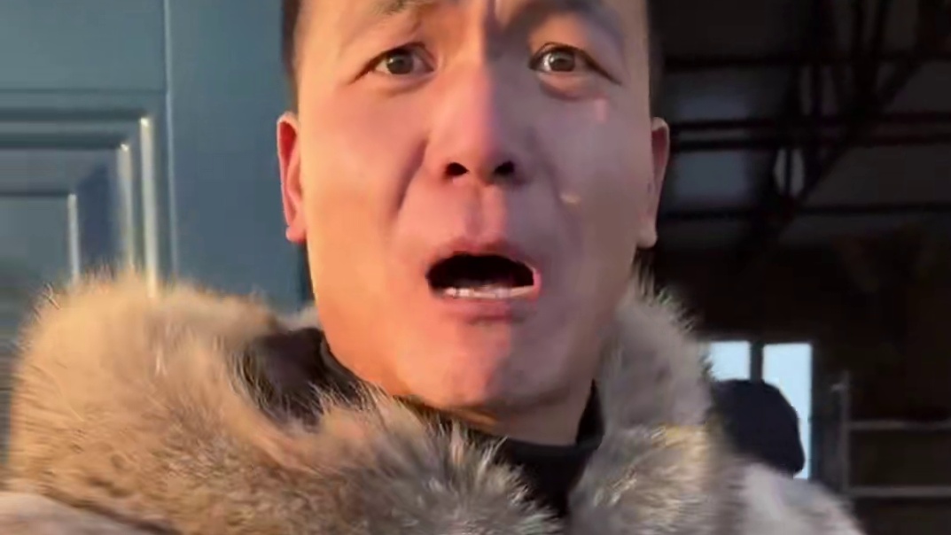 整个园区谁变脸变得过潘宏啊！！#潘宏爱玩狗 #搞笑 #万万没想到 #评论区