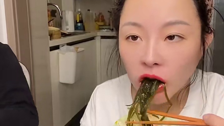 #深夜放毒系列之让你饿的睡不着 #这一口简直香迷糊了 #吃货日常 #无辣不欢 #无辣不欢的吃货