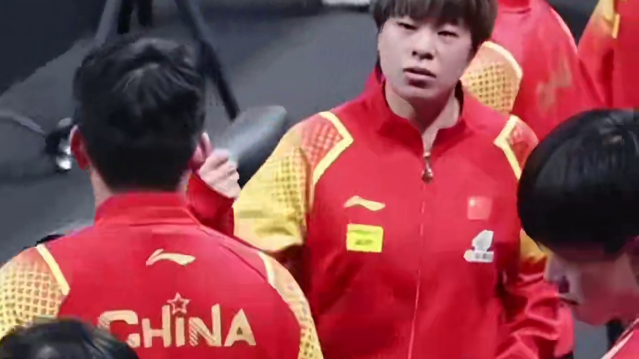 王楚钦3比0战胜吴晙诚，刘国梁为他鼓掌！#王楚钦