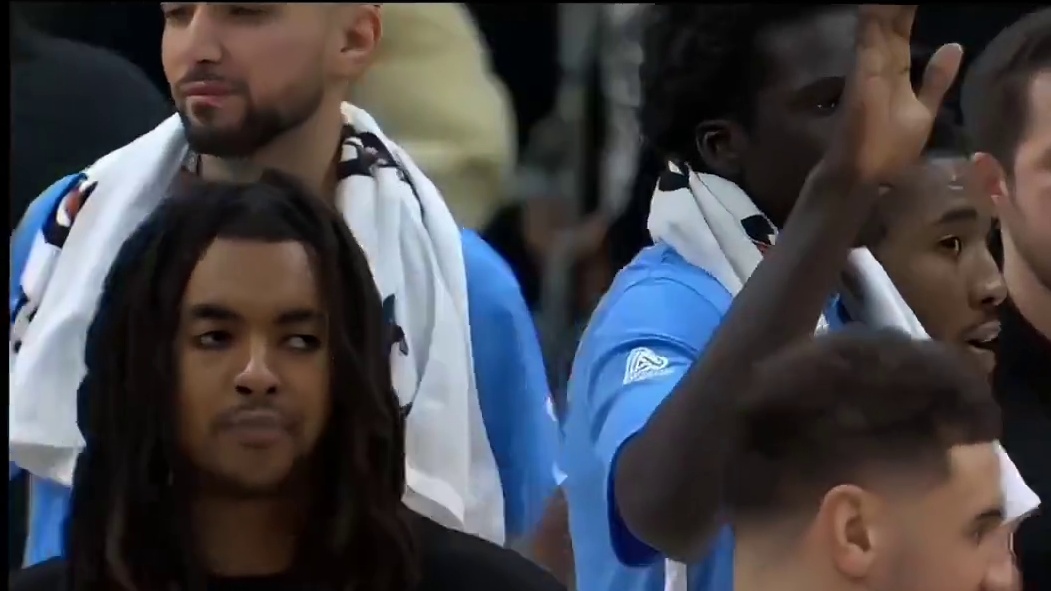 联盟第一！骑士击败掘金获第20胜 双枪52分约基奇三双升历史第3神迹超魔术师#爱篮球没理由 #篮球习