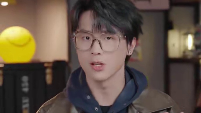 真我GT7 Pro简直倒反天罡，3599起的售价秒了一众旗舰，配置实在是太顶#真我gt7#新机推荐#