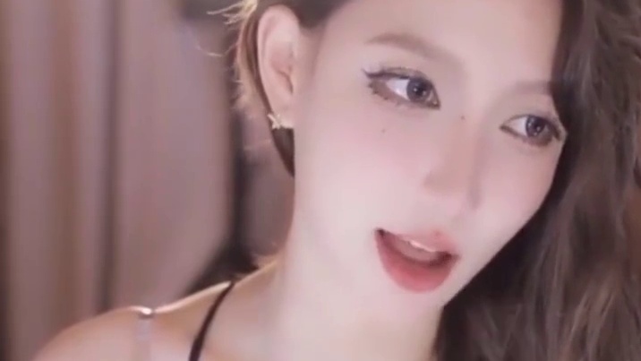 米娜的关门弟子竟是呆妹儿。#米娜 #呆妹儿小霸王 #主播名场面 