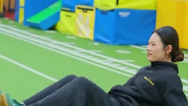 仰卧起坐没法满分 掌握这些动作一分钟50个 仰卧起坐没法满分？
掌握这些动作一分钟突破50个！
#壹