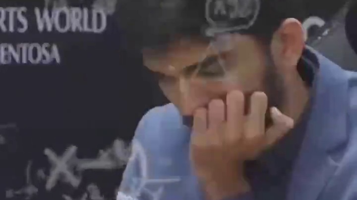 苦思冥想的古克什和放松chill的人哥#丁立人世界冠军 #比赛现场 #比赛 #打call