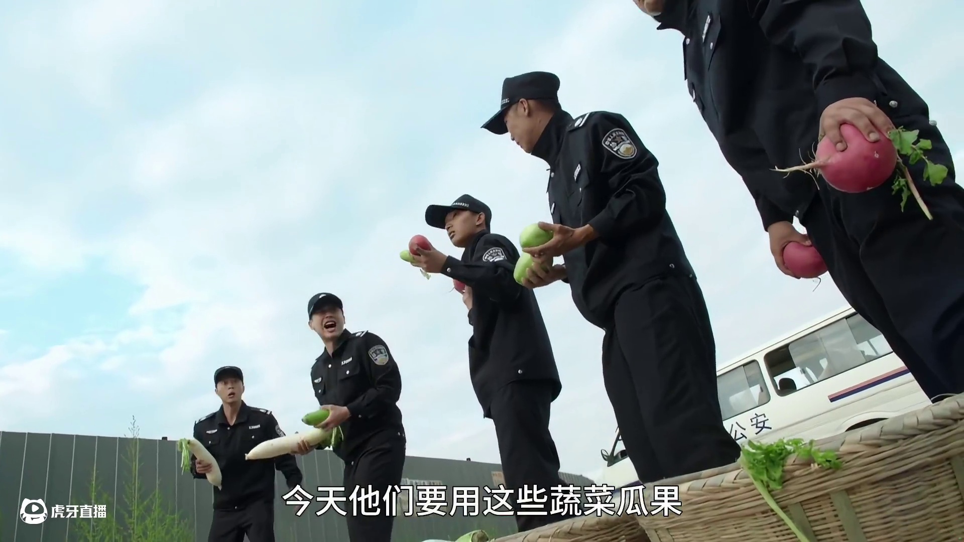 锅哥02：学警第一次出任务竟用上萝卜白菜大战劫匪