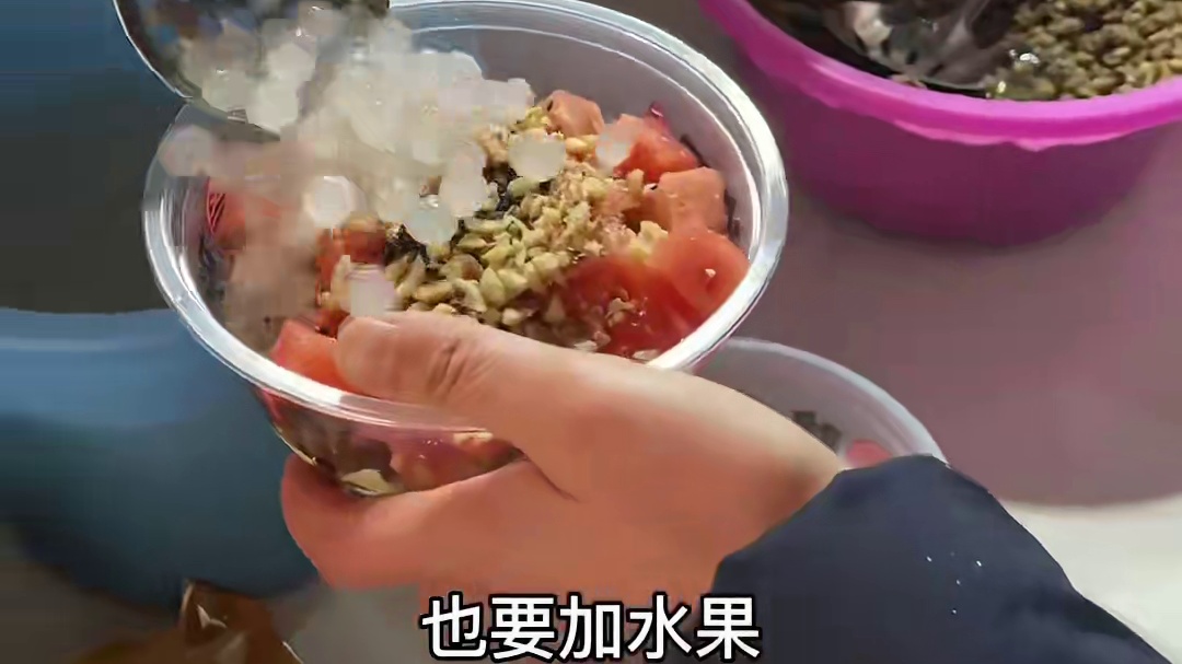 特色冰浆，竟然还有引子味 加了西瓜的橙子味素冰粉，也好吃