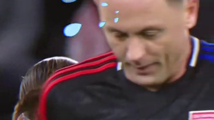 人怎么可以捅这么大的篓子