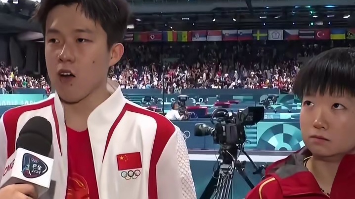 王楚钦每次采访都有新笑料，催下班的方式直接由暗示转为明示了