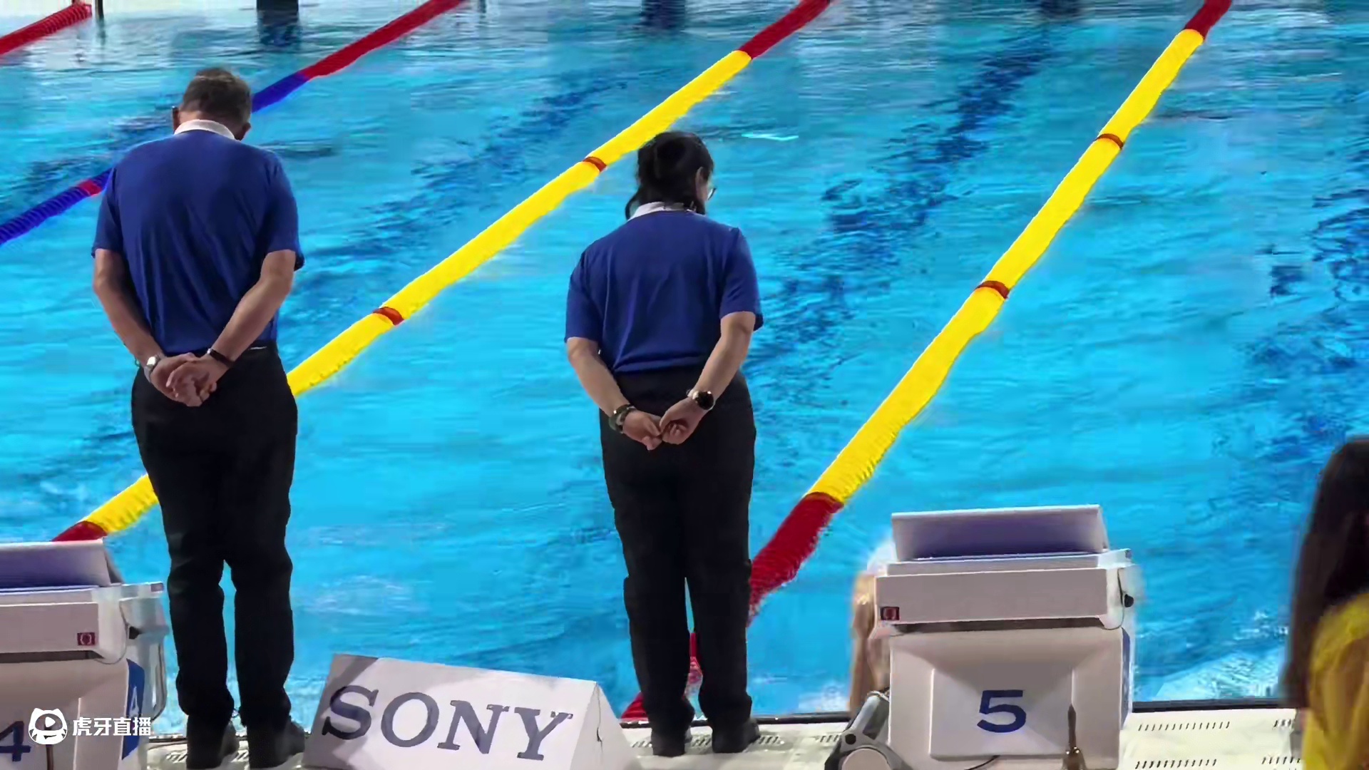 布达佩斯短池世锦赛首日第一场决赛，加拿大选手麦金托什打破李冰洁所保持的女子400米自由泳世界纪录！#