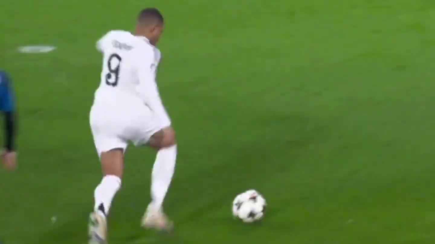 “三亿齐飞，皇马3-2亚特兰大” #姆巴佩 #维尼休斯 #贝林厄姆 #内容启发搜索#足球解说