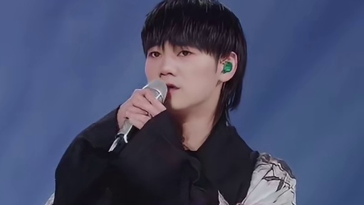 太一你为什么那么拽 也没有很拽，不过是实话实说，让华少吃了“闭门羹”而已！