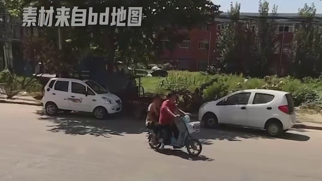 女孩在全景地图里看到已故的奶奶，这个故事真的是让我绷不住了