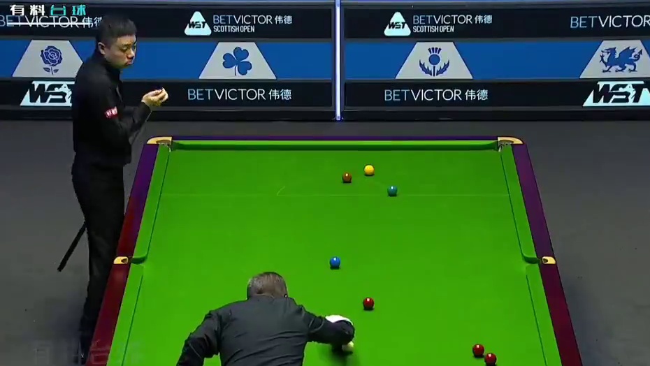 丁俊晖K球堆失误，上演超离谱组合球纠错！