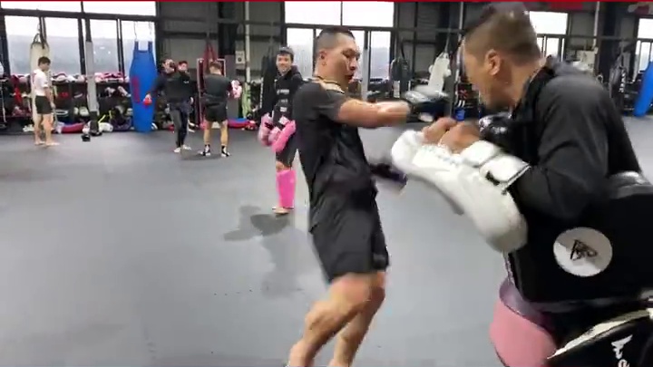 《拳动大英》格斗冠军争霸赛，参赛选手”张子濠“正在备战！ 