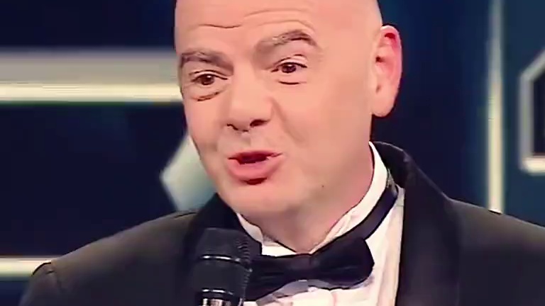 花落谁家！FIFA年度最佳球员球员即将揭晓 #梅西 领衔 姆巴佩 亚马尔等 11名球员入围候选 谁能