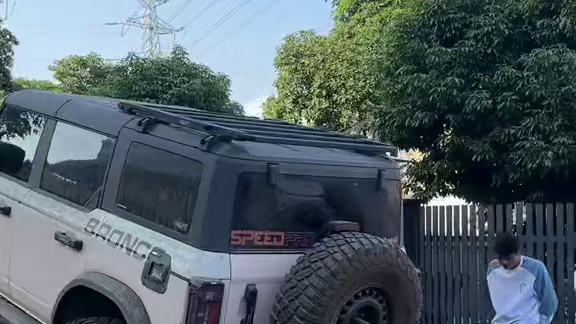 给烈马装个软顶，套路小东结果翻车了…