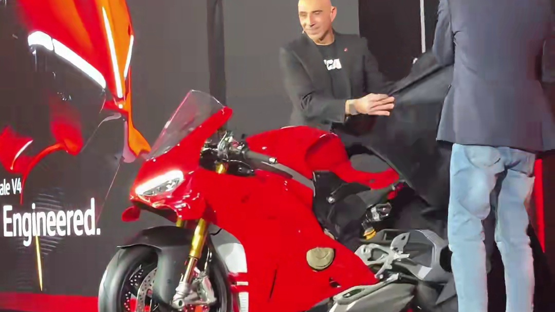 杜卡迪新V4实车真的比网图好看 #NewPanigaleV4 #杜卡迪 #Ducati #新v4s