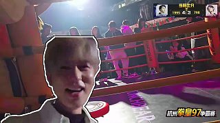 【童錦程】“擔(dān)架選手”陳子圣對陣三百多斤的大智