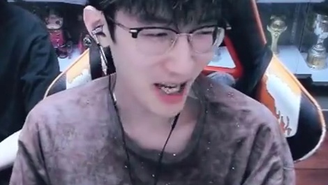 蔡哥采访风华榜第一！到底这游戏好玩在哪？ 