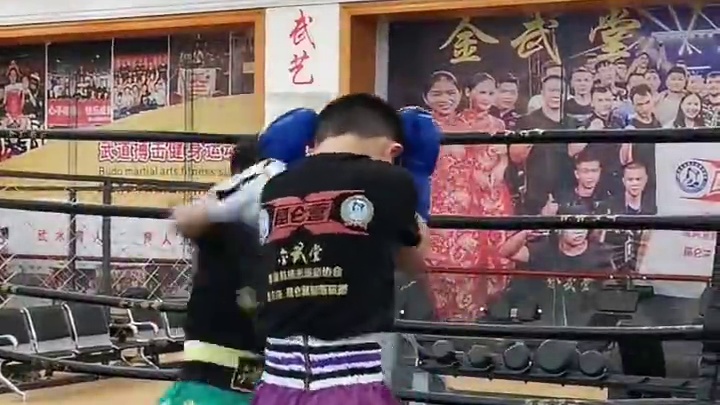 最强小学生2025全国散打锦标赛 金武堂优秀学员~罗嘉
从小学一年级来到【金武堂】，通过刻苦训练加上