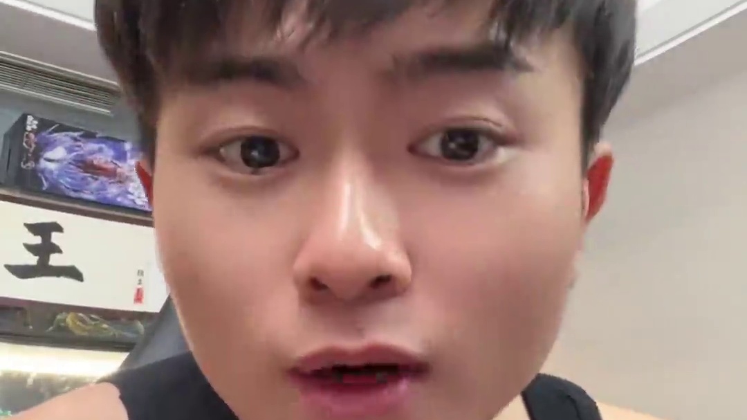 星期天晚上七点半，锁定绿豆直播间，我们不见不散#穿越火线 #cf绿豆 #cf #游戏