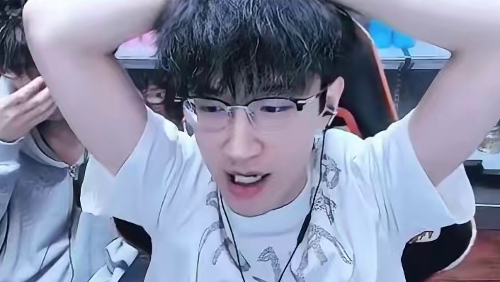 黄金服自称不赚外观！他到底赚啥？ 