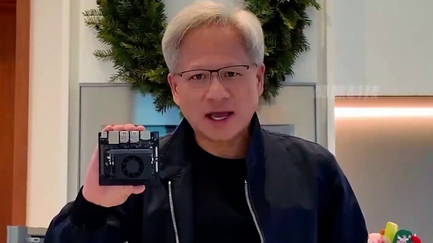 每秒70万亿次运算，英伟达AI电脑，售价约2000元 #AI电脑#数码#科技