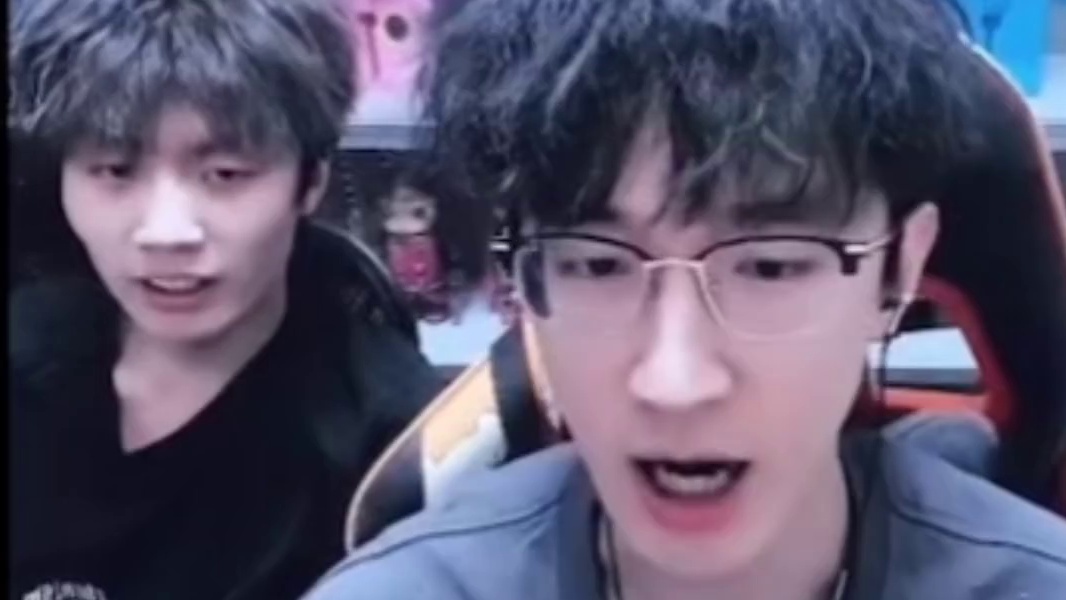 让你们见识一下什么叫做顶级操作手