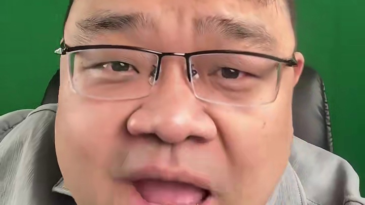 我有个朋友疯狂掉分，问我该怎么办 #离离原上铲一铲一整晚#金铲铲之战