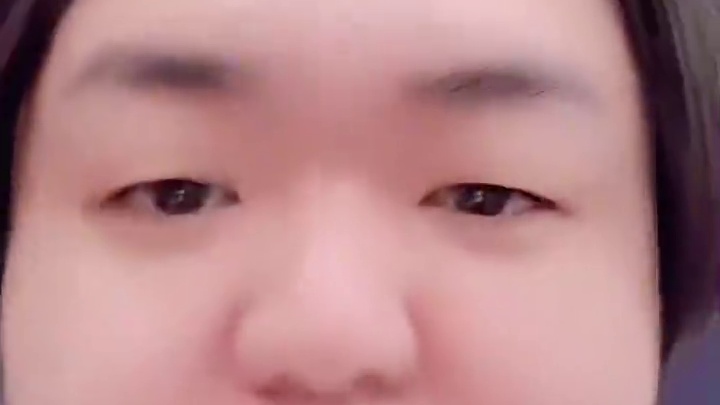 #陈伯全能王 “老猪公布再次请假惩罚：明晚将在10点开播 高德语音包下周开录”#内容启发搜索