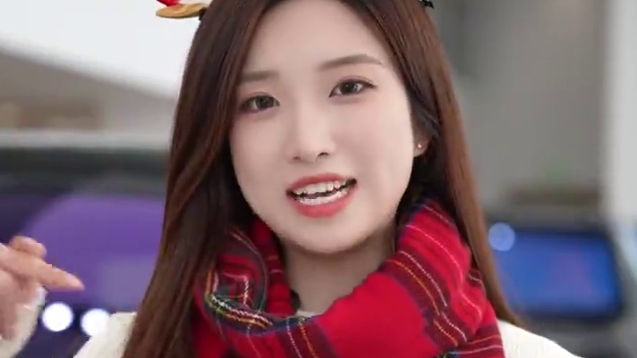 叮叮当！蔚来和唯品客一起为大家准备圣诞惊喜啦！12月24日至27日，新朋友预约成功后前往指定蔚来门店