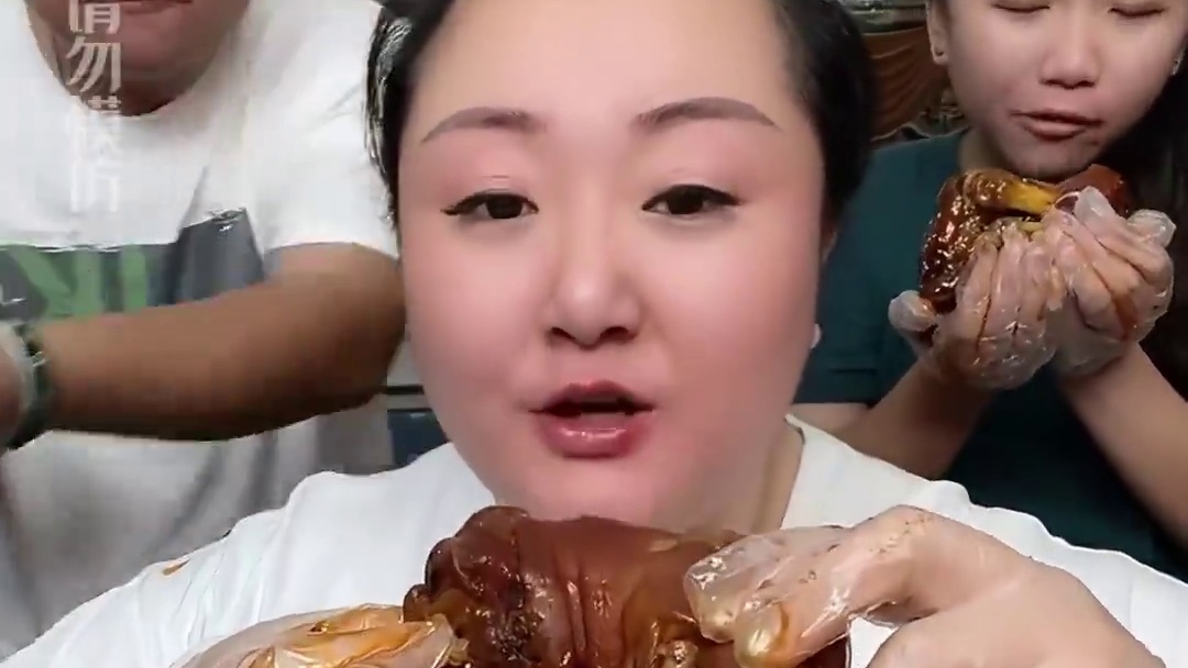 天下没有后悔药！5年后再看狂吃海喝却骨瘦如柴的吃播小贝饿了，如今怎么样了？#小贝饿了  #北京胖姐 