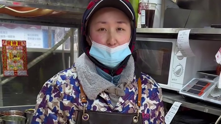 偶遇菜市场凉拌手撕荷叶鸡，36半只一大盒，酸酸辣辣超好吃