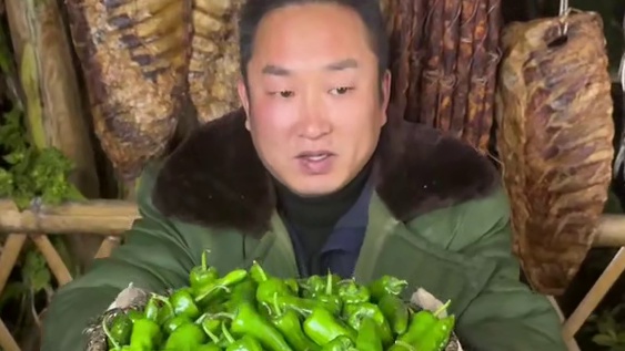 土辣椒今年最后一次了，能吃辣的快来！ #土辣椒 #新农人计划2024