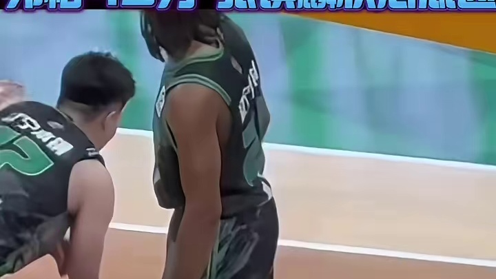 弗格45+8+6竭尽所能，张镇麟状态低迷辽宁三连败