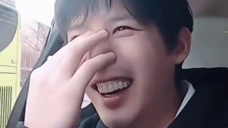 王安宇高中唱歌黑历史  #王安宇 #综艺  #花儿与少年  #王安宇蹦极沈腾看哭了  #王安宇完美避