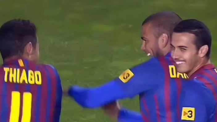 铁血队长普约尔球场暖心名场面时刻！