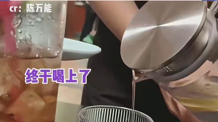 不敢想回家的爸妈笑的有多大声