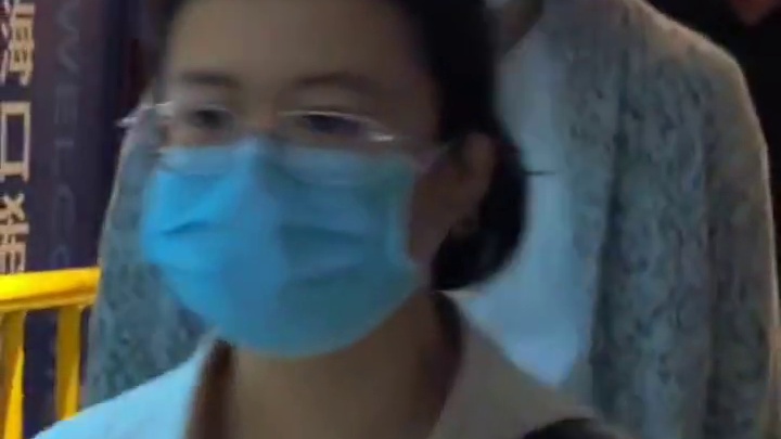 龙队参加湖南卫视跨年晚会彩排，包装得严严实实低调现身