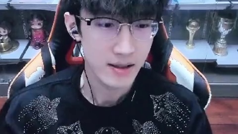 我们男侠就不配收礼物吗？ 