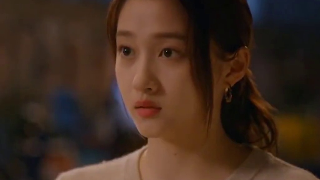 全体女生们都自信起来，摆脱网络精英化独立的洗脑！#被谈女性成长这段话治愈了  #小进步学年