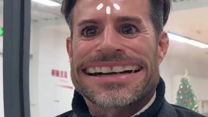 什么？！中国人的审美好像和我有点差距，你们觉得呢#外国人在中国 #中外差异 #老外 #迪丽热巴 #刘