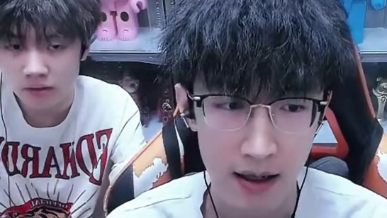 懂不懂前职业选手的含金量！ #我浮夸真的要强 #诛仙世界 #浮夸666