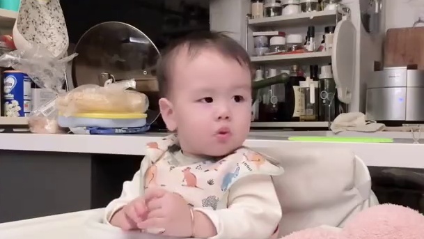 不给我虾我可是要生气的！ #卡子哥的日常