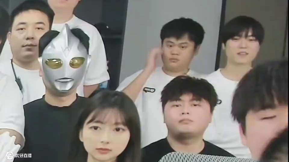 耀虎最帅的男人 飞车界真正的形象大使 陈梓 #陈伯全能王 #内容启发搜索