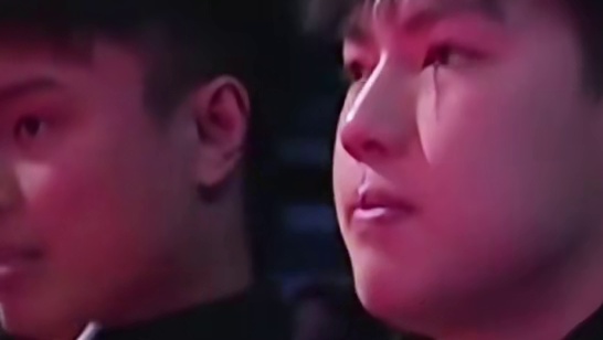 跨年巅峰对决！王楚钦3-1樊振东！强势率队2-0领先！#体育 跨年巅峰对决！王楚钦3-1樊振东！强势