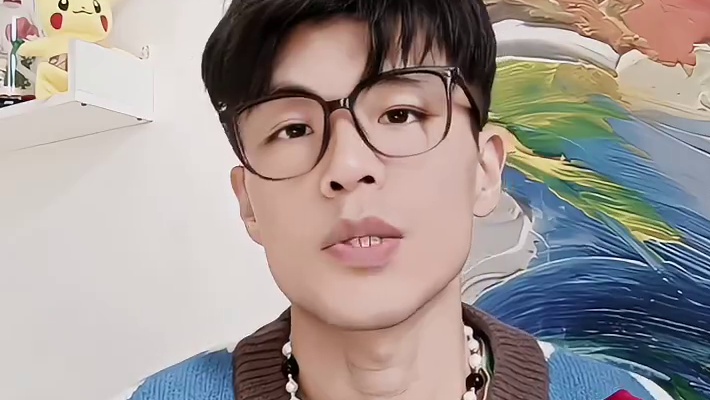 爆火的安可拉红，不是谁都能穿的！除非这类人群！ 你适不适合穿安可拉红，不是看你是黑黄皮，还是冷白皮，