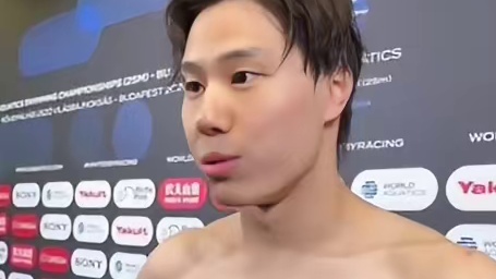 在接受新华社采访时，中国游泳运动员覃海洋表示，他需要时间沉淀思考得失。“翻看去年的照片，有时会觉得，